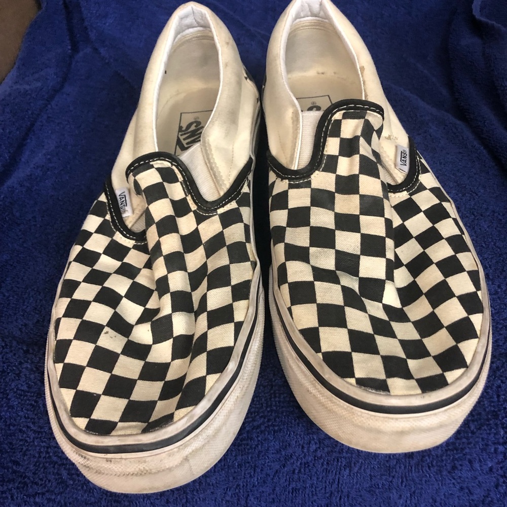 Vans checkered size 11.5 men’s. Excellent preowned condition